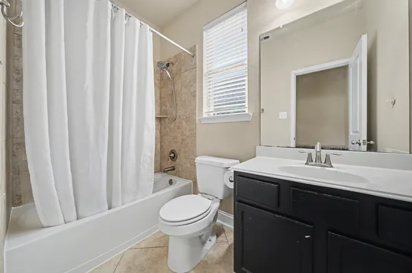 $2,400 | 1523 Bluestone Edge Lane, Pearland, TX 77089