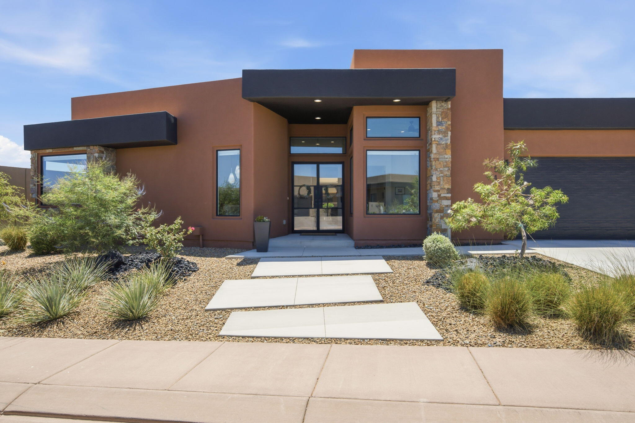 5429 West Copper Cliffs Way Hurricane, UT 84737 - Photo 5 of 48 Front Exterior