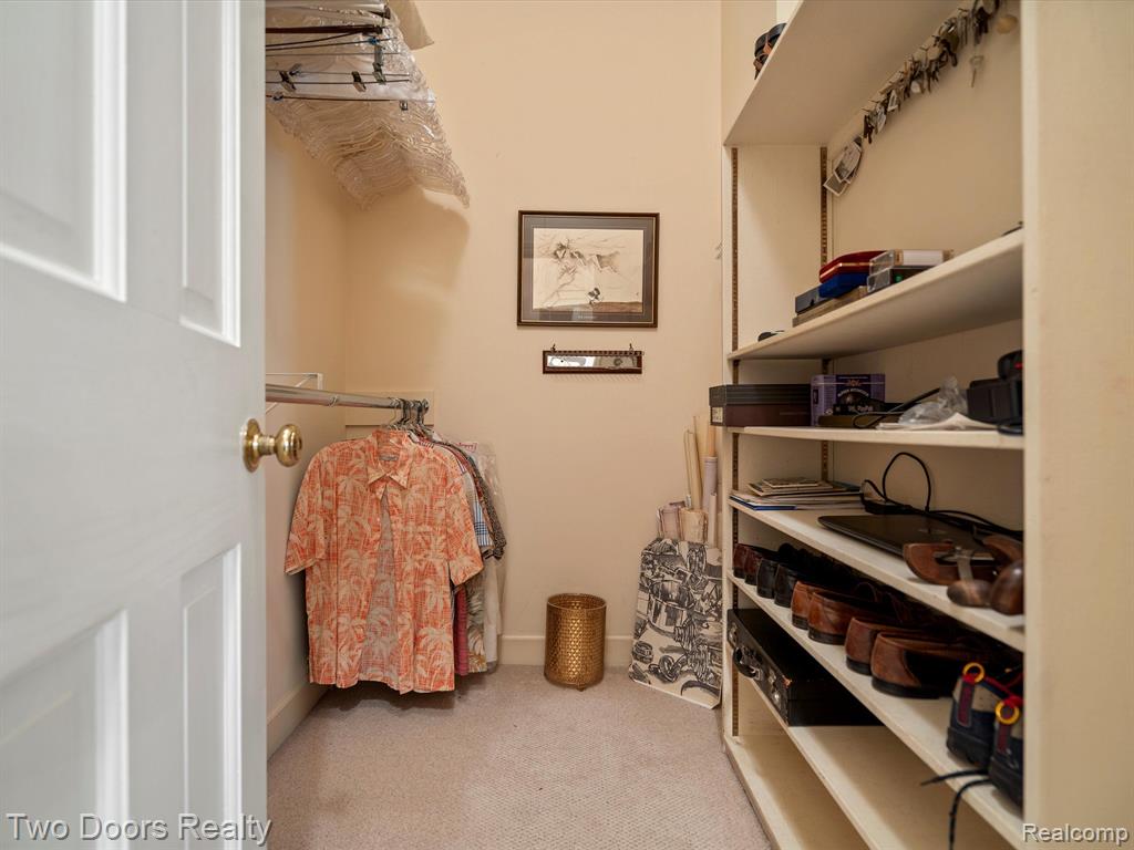 832 Northgate Road Rochester, MI 48306 - Photo 23 of 36