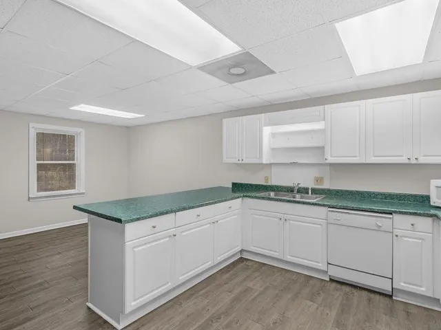 $1,200 | 63 B Sentry Oak Court, Unit 65, Stockbridge, GA 30281