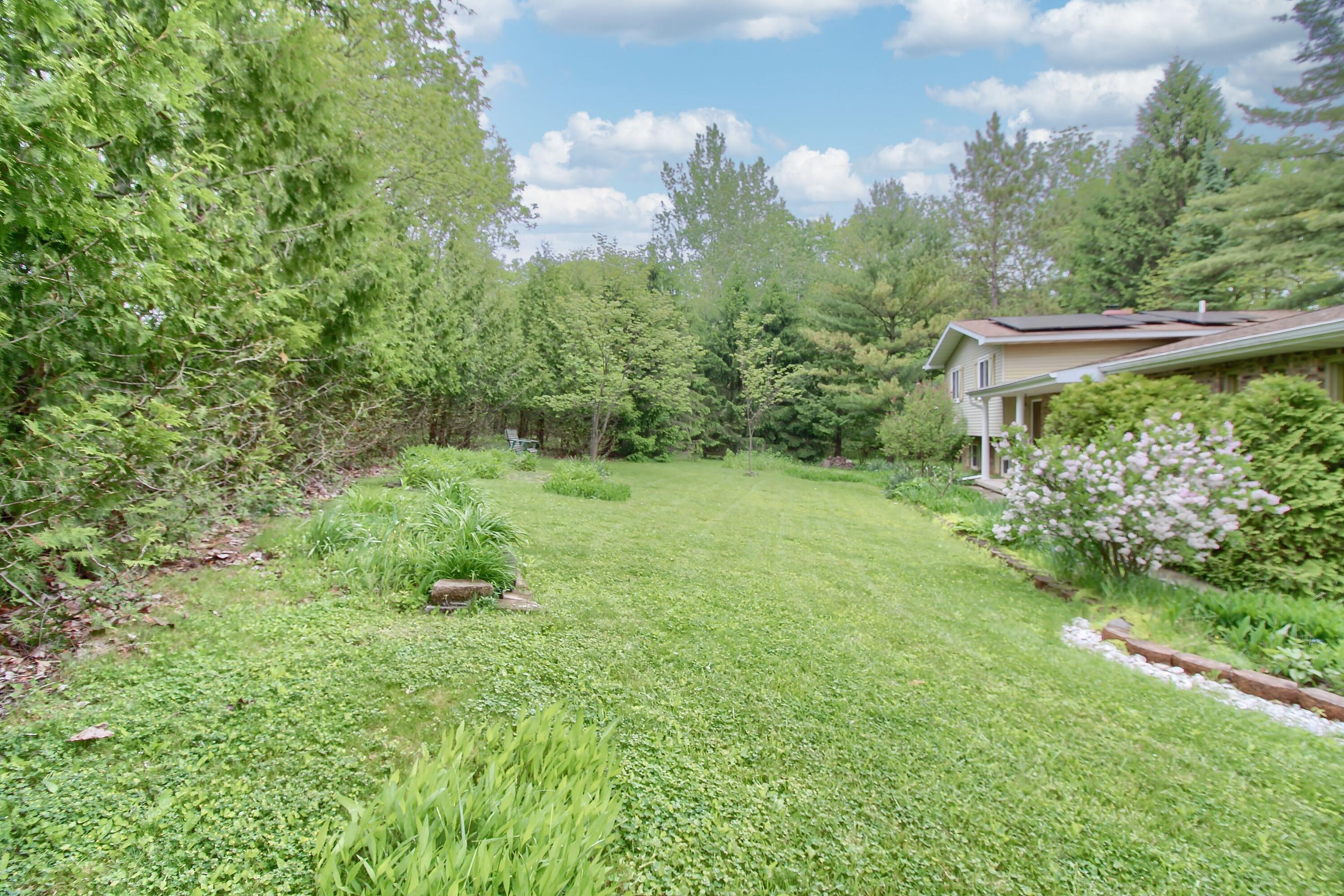 39 Judd Road Milan, MI 48160 - Photo 5 of 32 Front-Yard