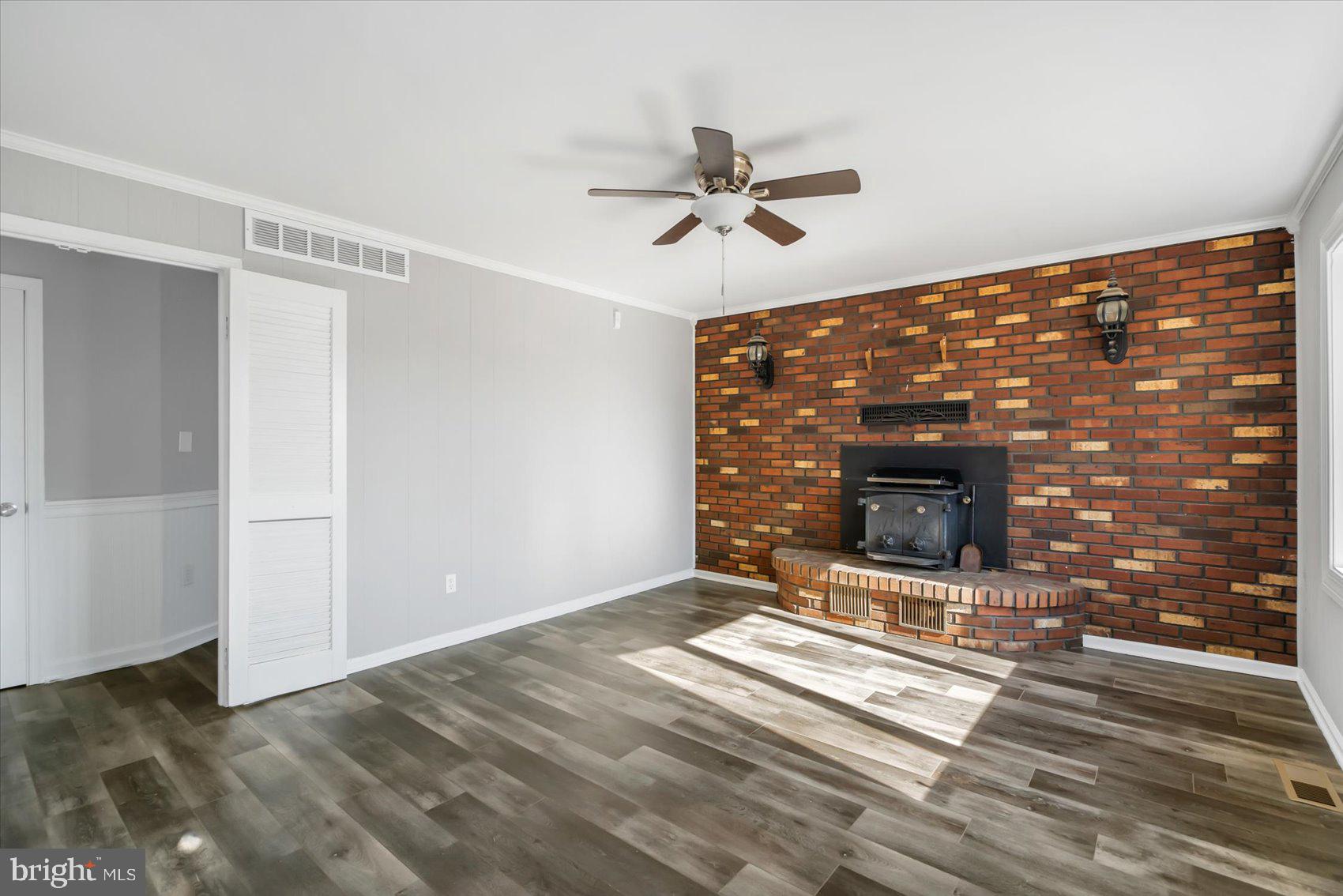 9205 Santa Rita Road Baltimore, MD 21236 - Photo 5 of 55