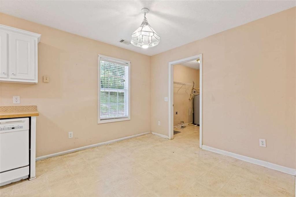 15 Twin Lakes Road Winder, GA 30680 - Photo 11 of 32