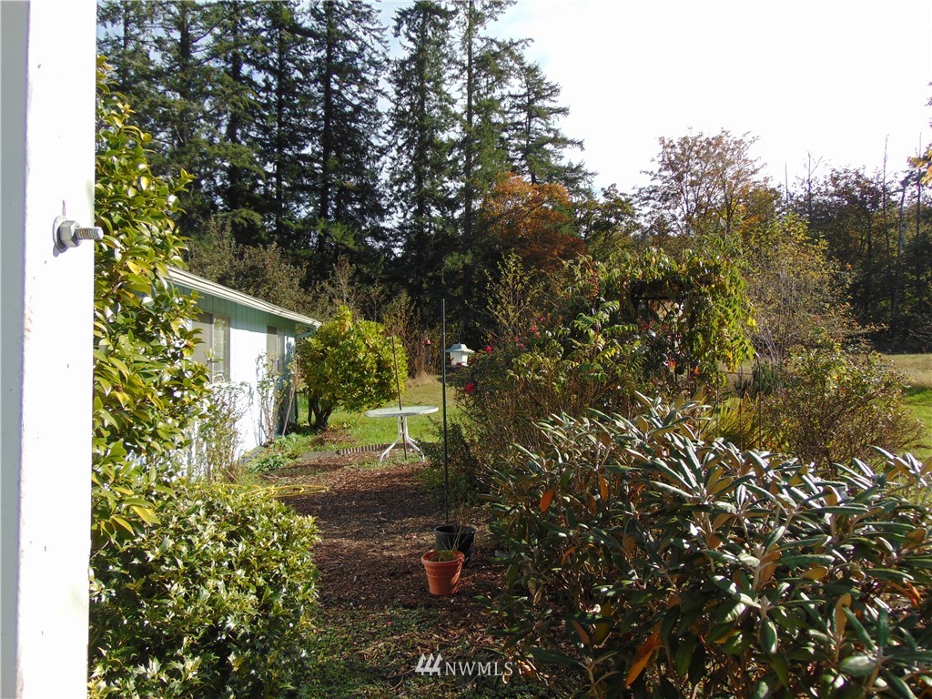 1491 Lidstrom Road East Port Orchard, WA 98366 - Photo 4 of 23 Gallery Image 4