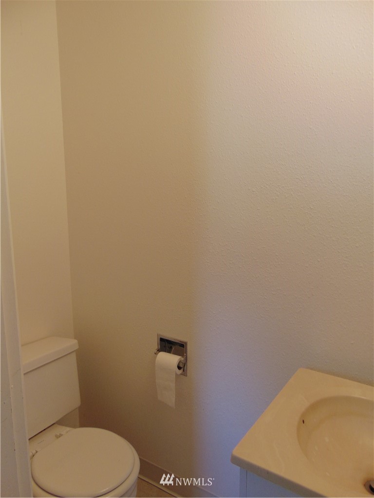1491 Lidstrom Road East Port Orchard, WA 98366 - Photo 10 of 23 Gallery Image 10
