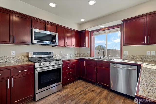 $650,000 | 28612 75th Drive Northwest, Stanwood, WA 98292