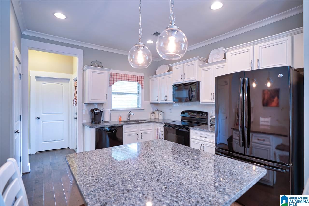 176 Lorrin Lane Sterrett, AL 35147 - Photo 12 of 33