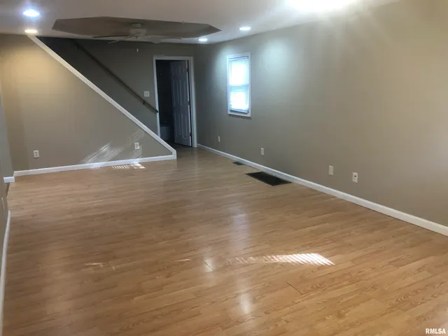 $94,900 | 802 North Indiana Avenue, Springfield, IL 62702