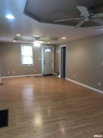 $94,900 | 802 North Indiana Avenue, Springfield, IL 62702