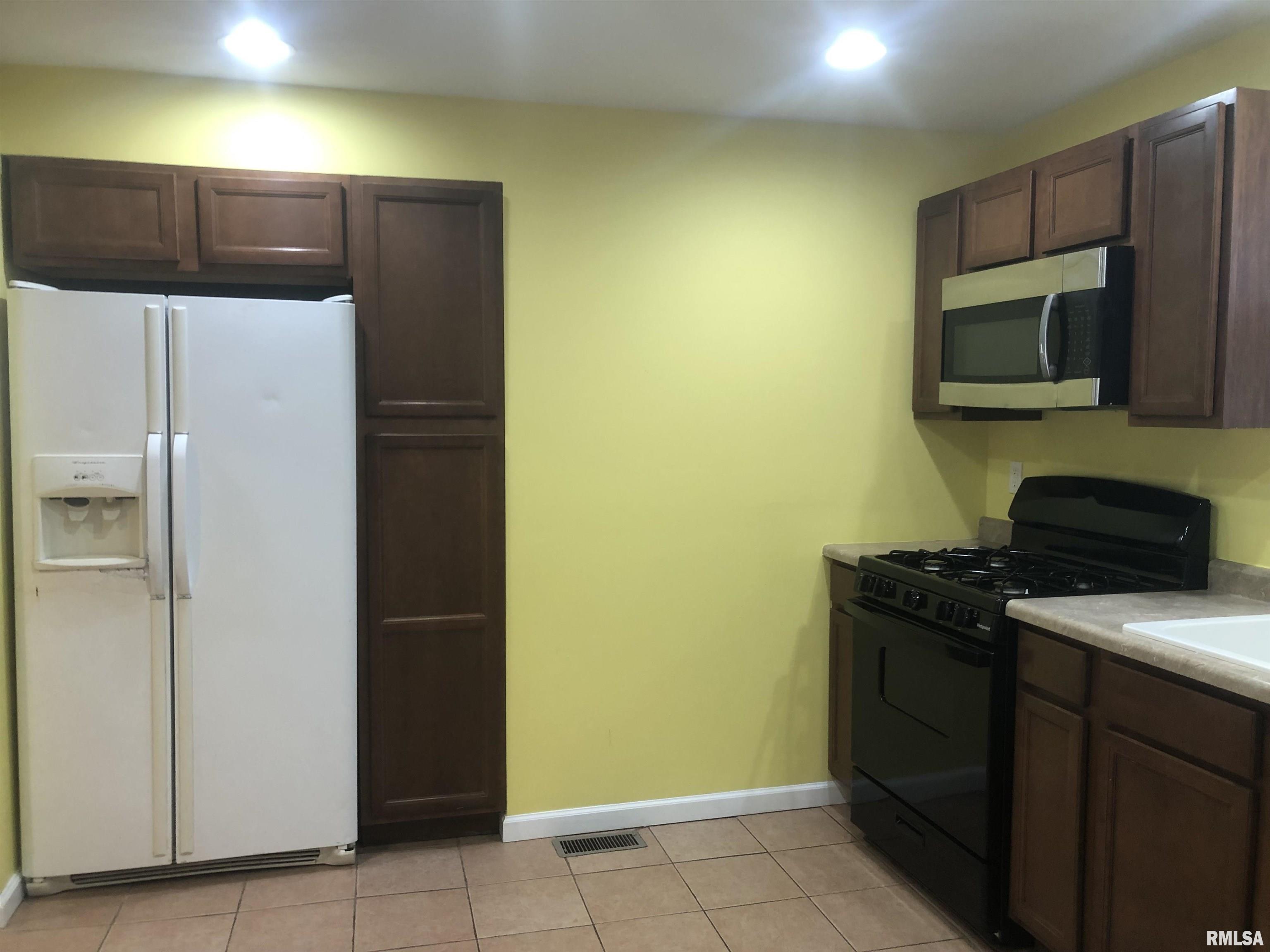 802 North Indiana Avenue Springfield, IL 62702 - Photo 7 of 23