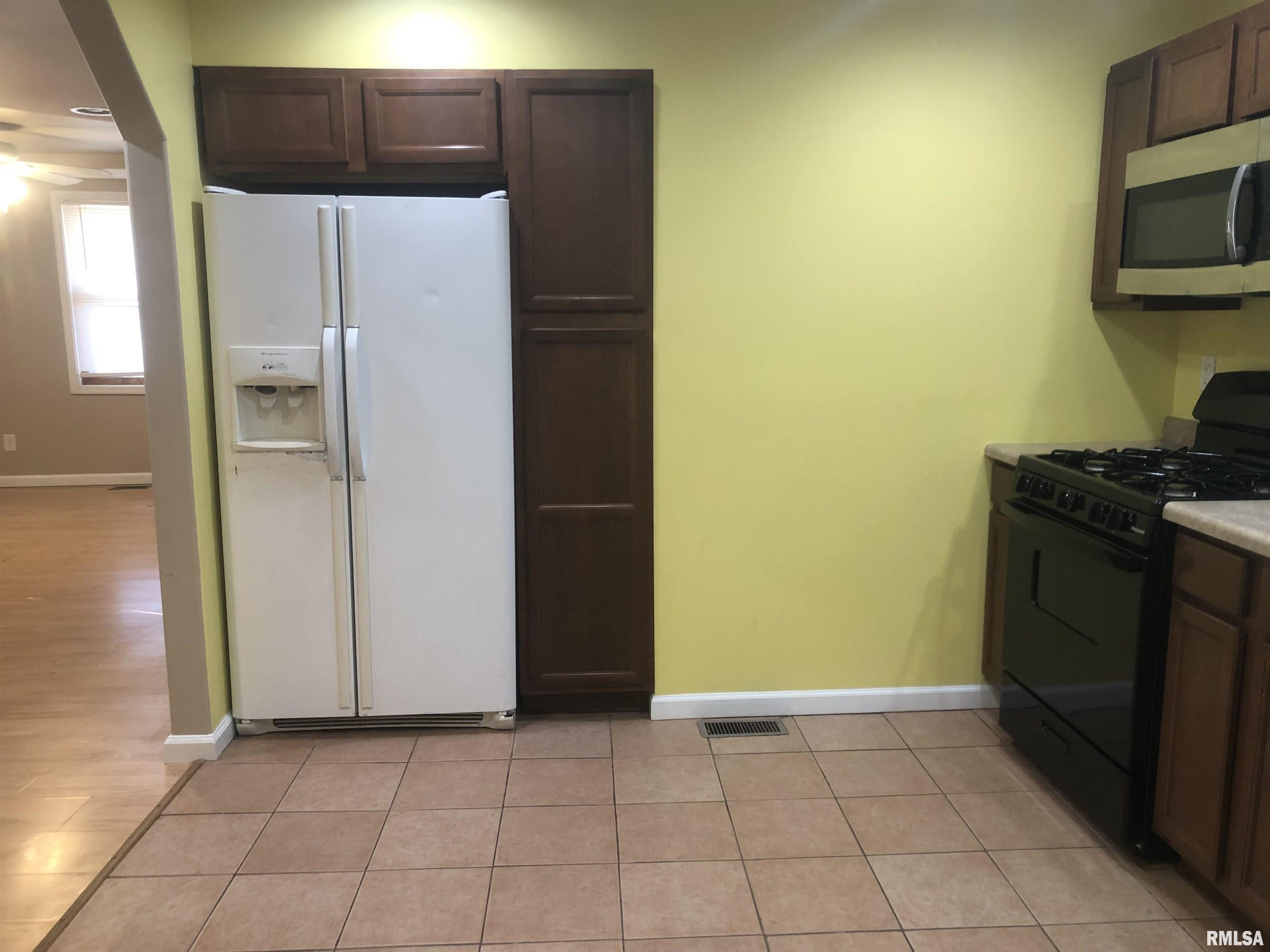 802 North Indiana Avenue Springfield, IL 62702 - Photo 8 of 23