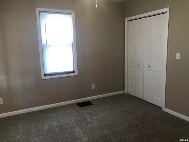 $94,900 | 802 North Indiana Avenue, Springfield, IL 62702