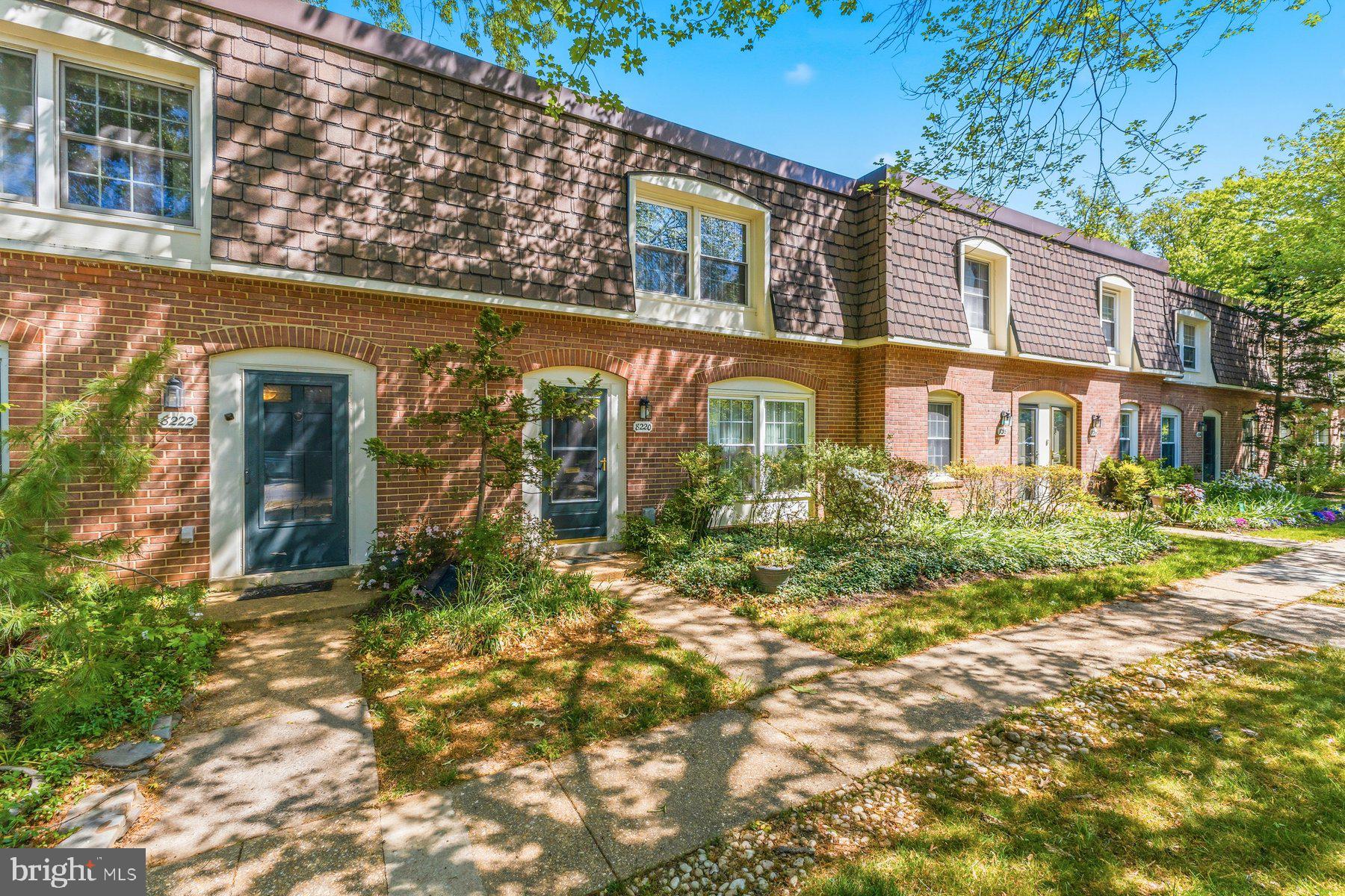 8220 Carrleigh Parkway, Unit 11 Springfield, VA 22152 - Photo 1 of 26