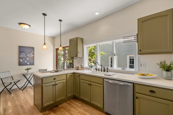 $998,000 | 8 Belmont Place, Somerville, MA 02143