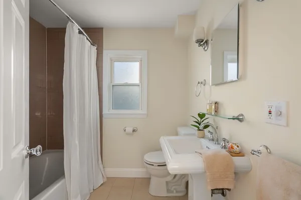 $998,000 | 8 Belmont Place, Somerville, MA 02143