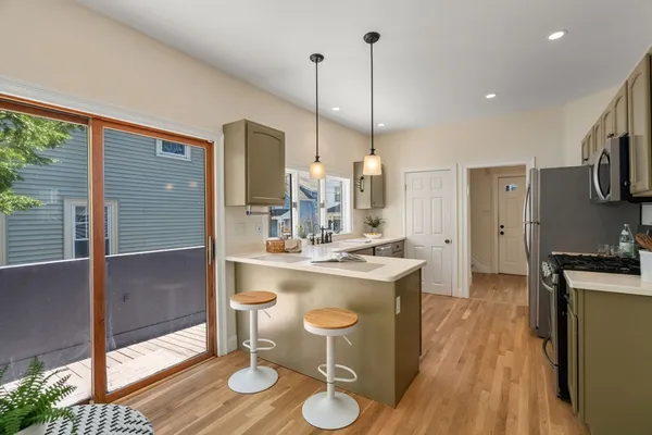 $998,000 | 8 Belmont Place, Somerville, MA 02143