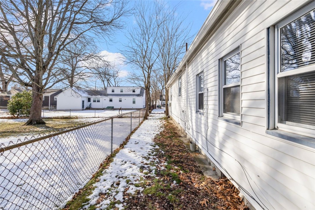 123 Harrington Avenue Warwick, RI 02888 - Photo 32 of 41