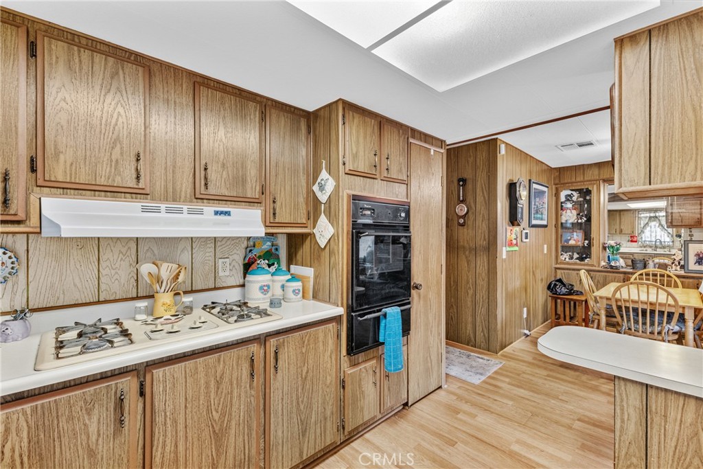 9391 California Avenue, Unit 122 Riverside, CA 92503 - Photo 7 of 31