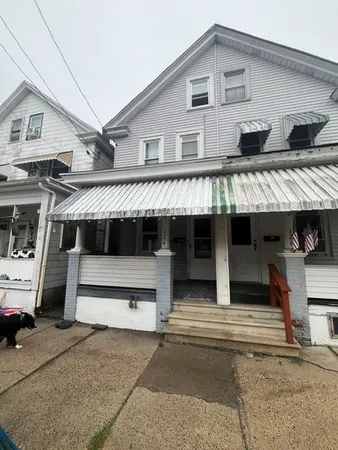 $1,100 | 124 East Fell Street, Summit Hill, PA 18250