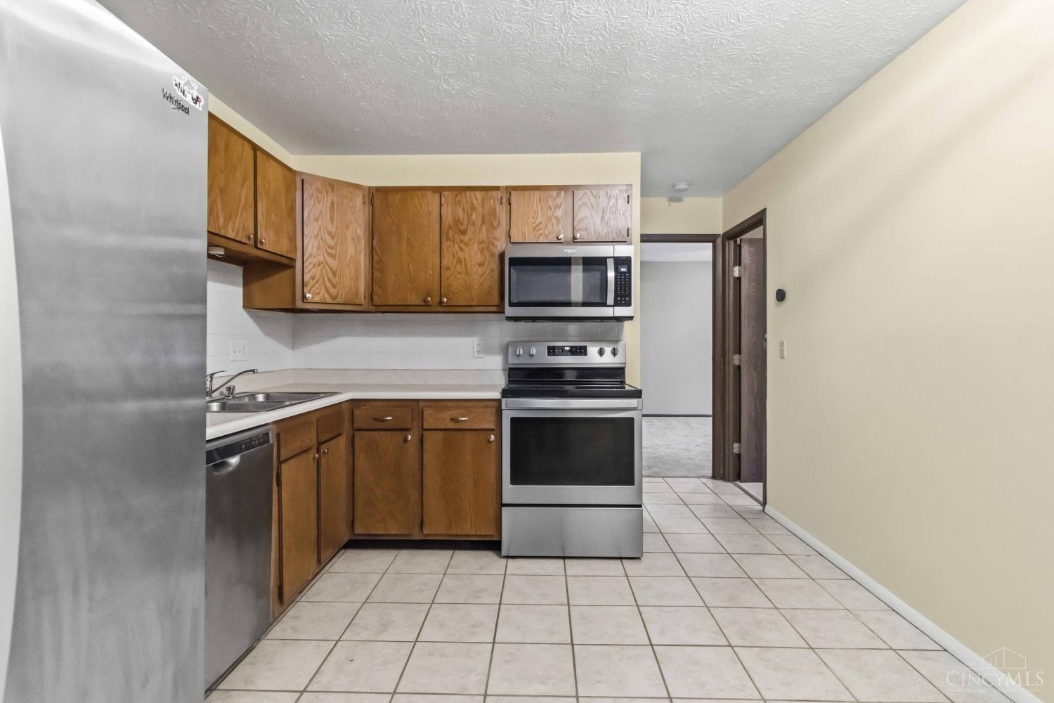 537 Davis Road, Unit 12 Cincinnati, OH 45255 - Photo 13 of 30