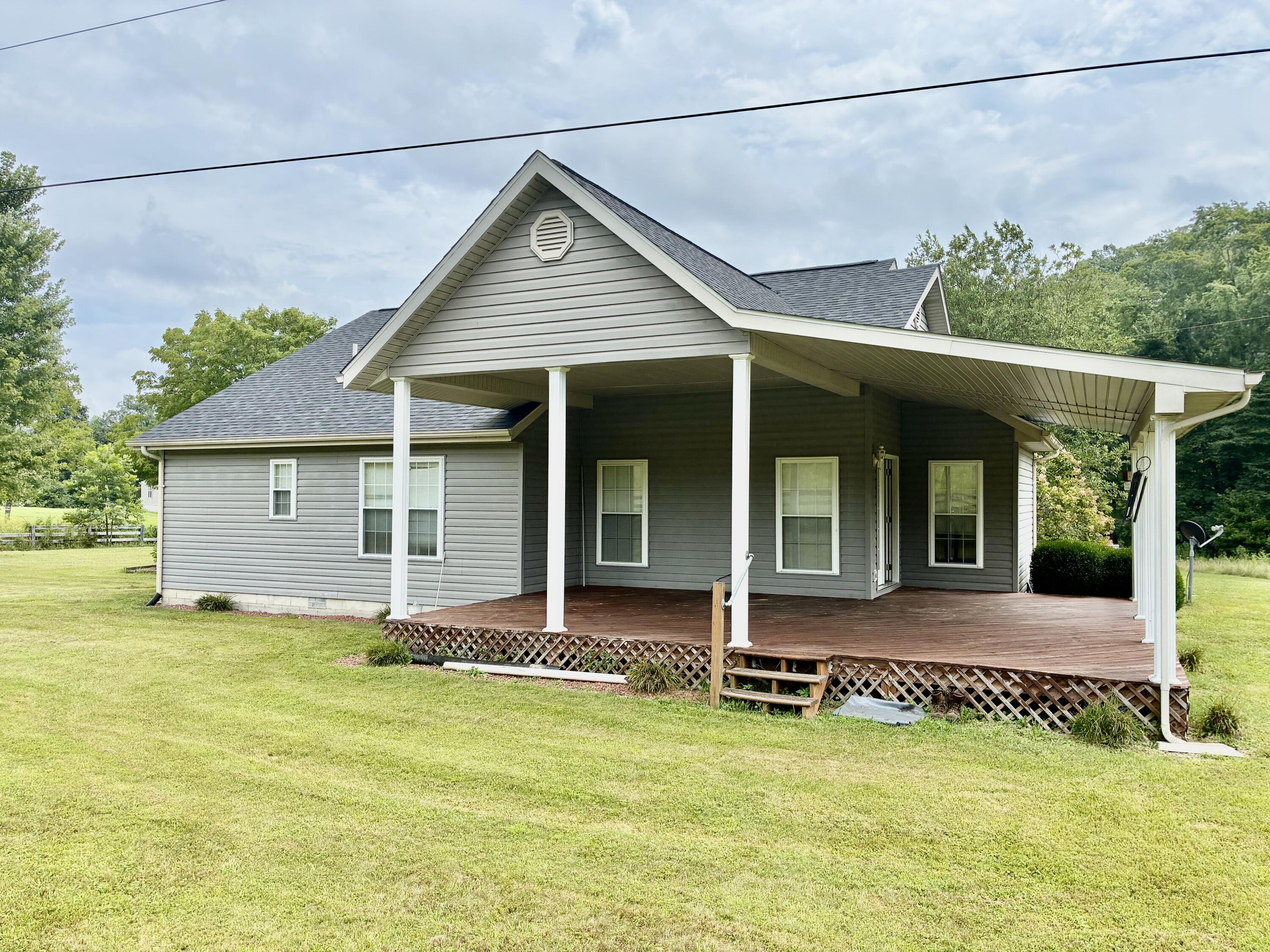 367 Banks Branch Road Campton, KY 41301 - Photo 5 of 45 IMG_6222