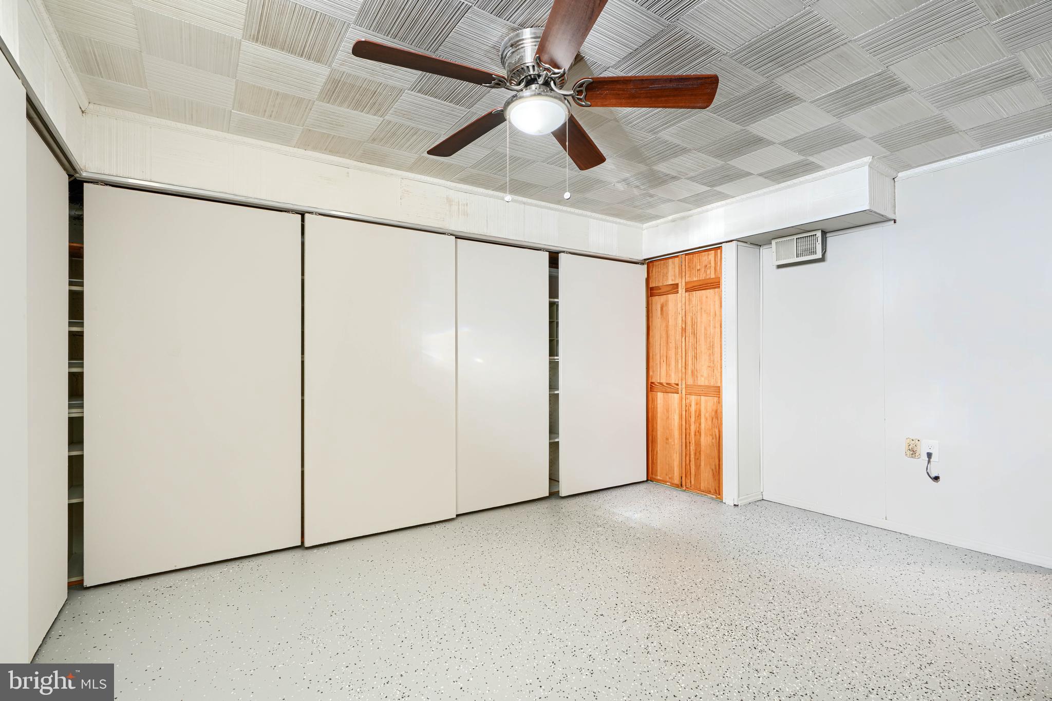 1620 Naturo Road Towson, MD 21286 - Photo 19 of 43 a view of empty room with ceiling fan