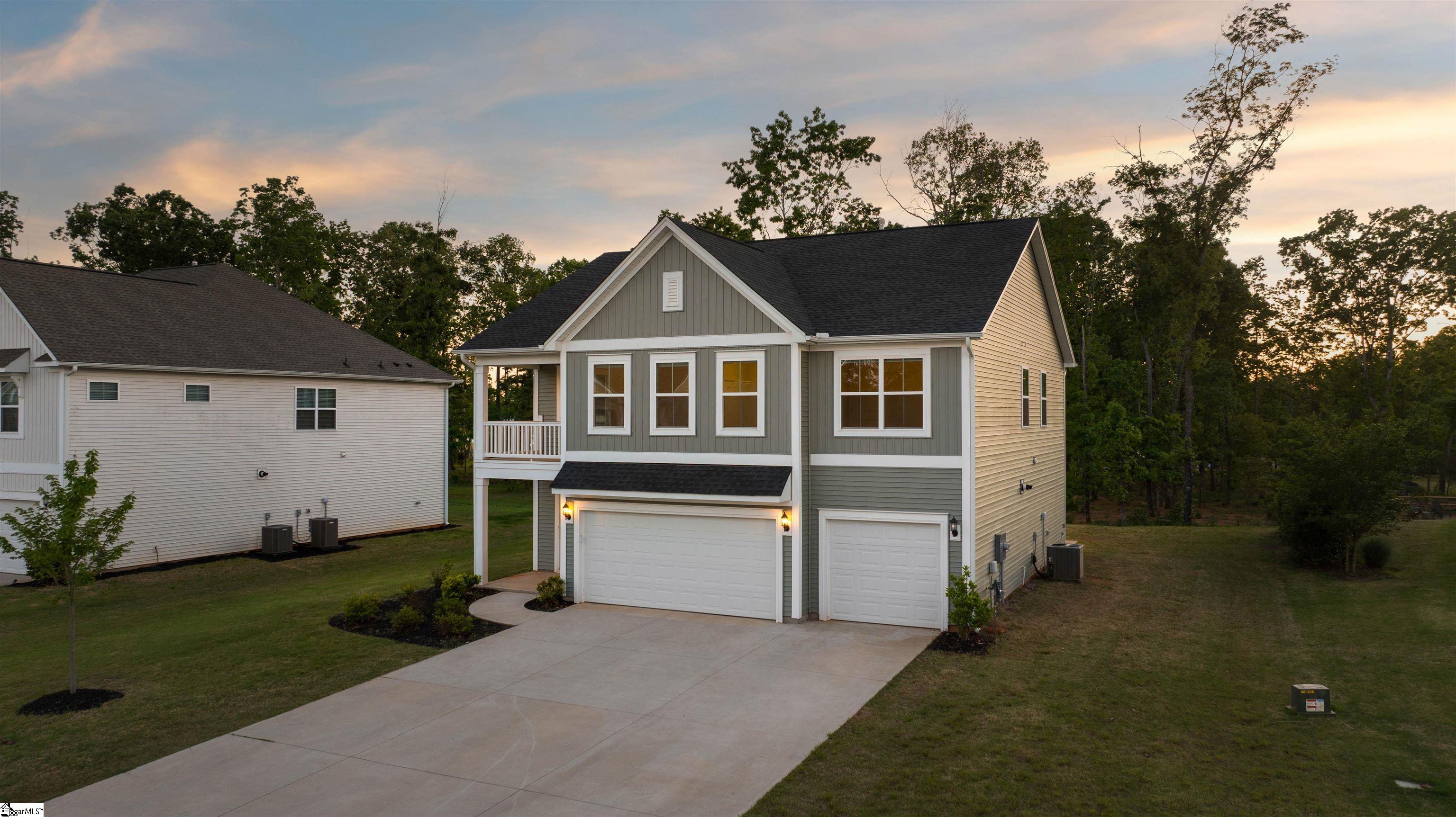 4135 Crest Ridge Lane Boiling Springs, SC 29316 - Photo 3 of 49