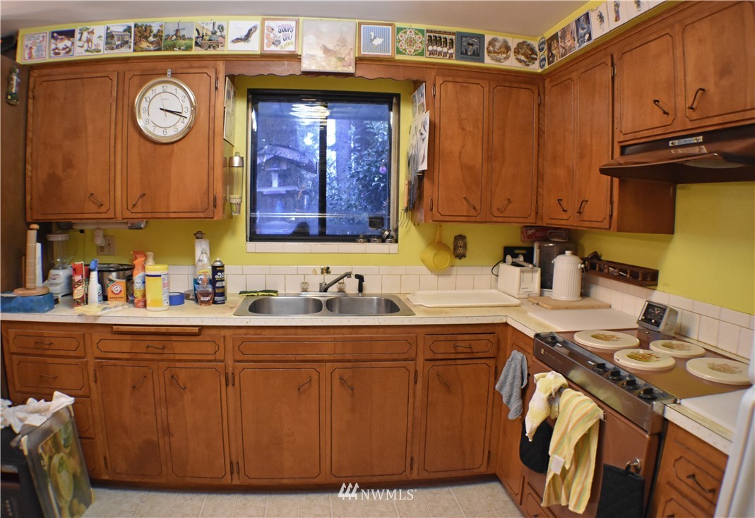 12707 Alexander Road Everett, WA 98204 - Photo 4 of 16 Gallery Image 4
