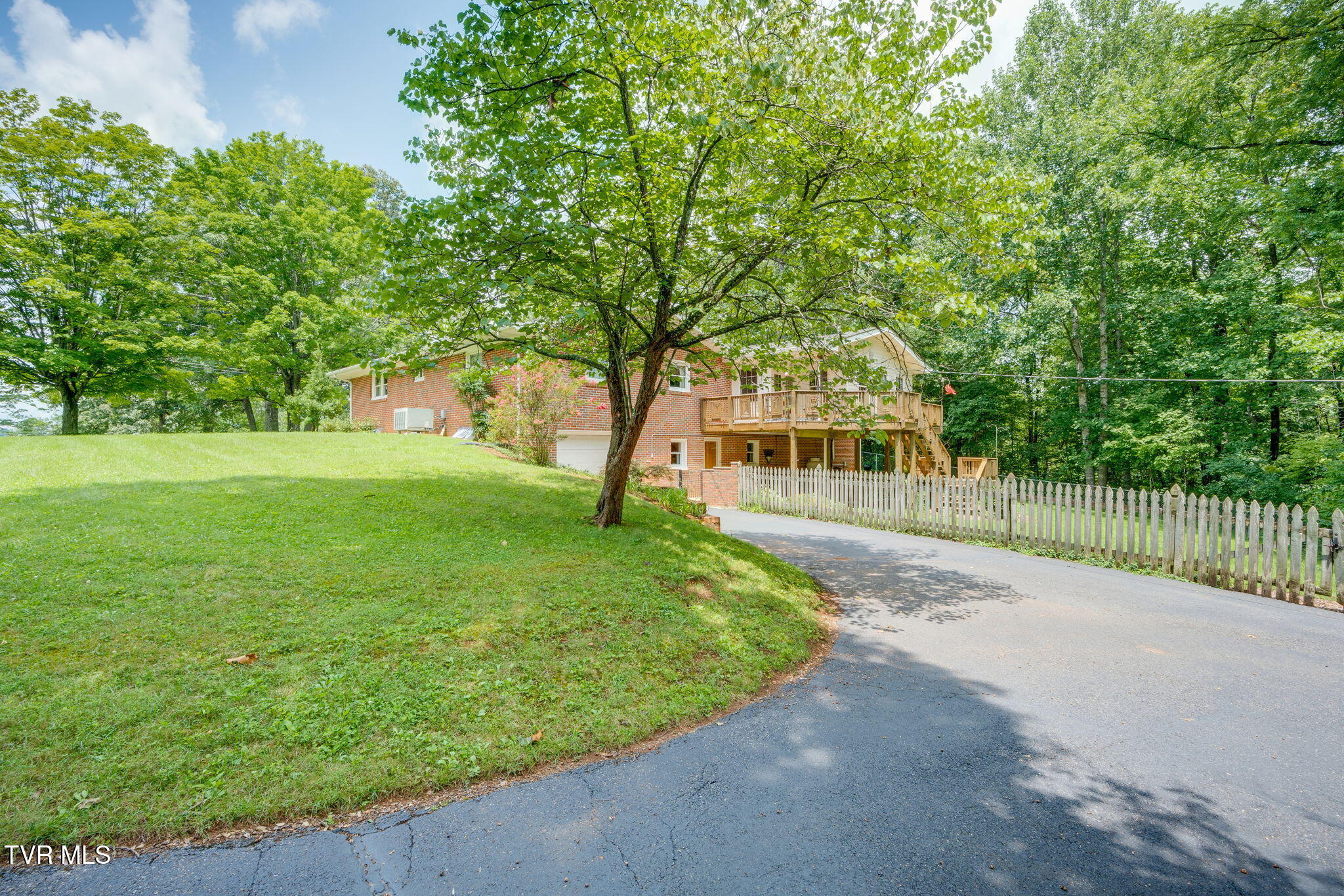 149 Liberty Church Road Kingsport, TN 37663 - Photo 40 of 53 039