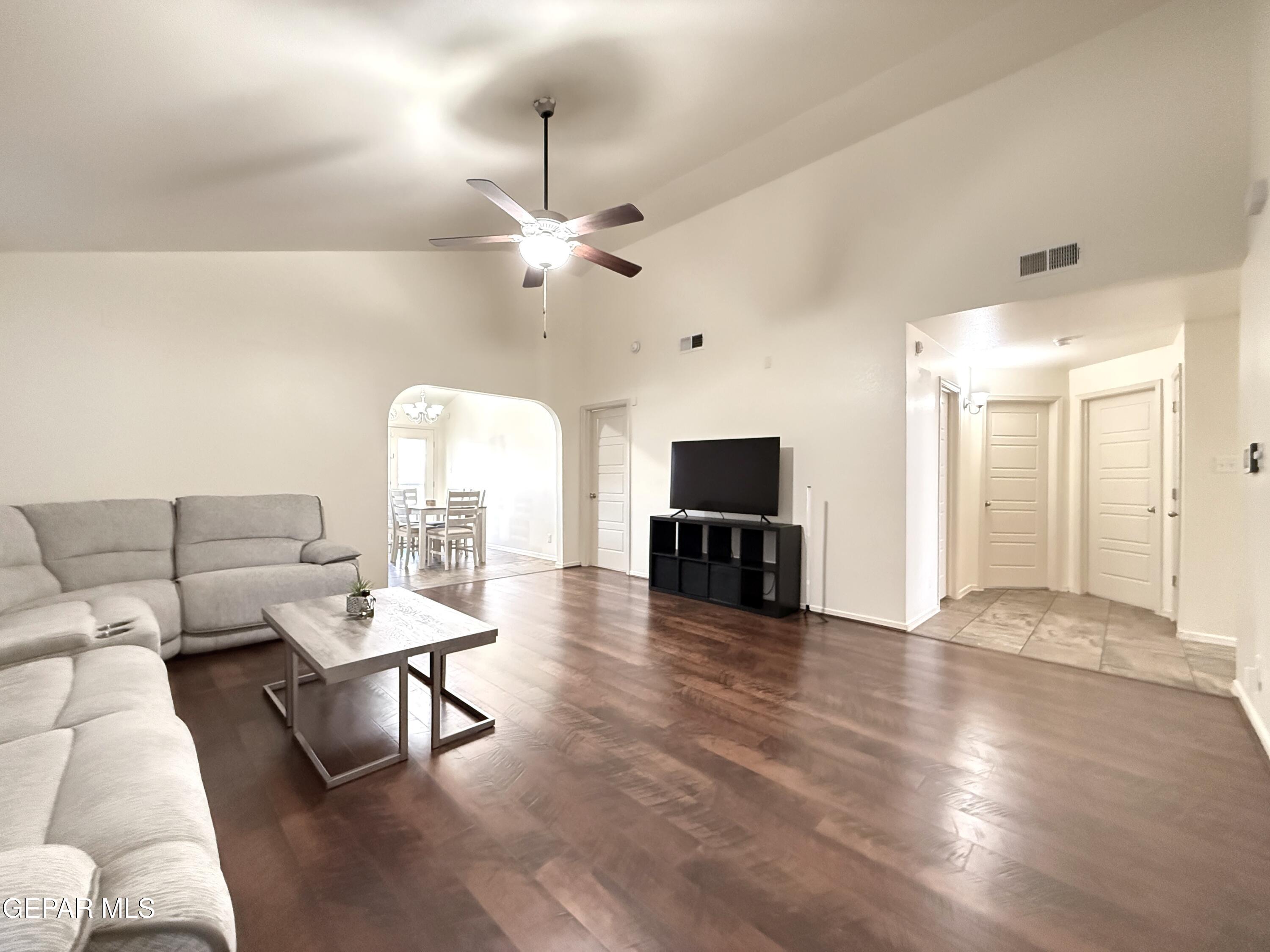 4933 Copper Ranch Avenue El Paso, TX 79934 - Photo 6 of 36 IMG_2460