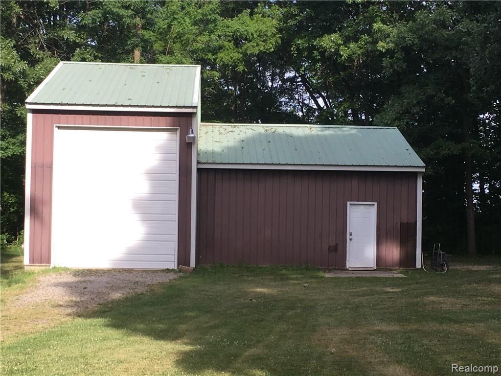 11273 Runyan Lake Road Fenton, MI 48430 - Photo 20 of 26