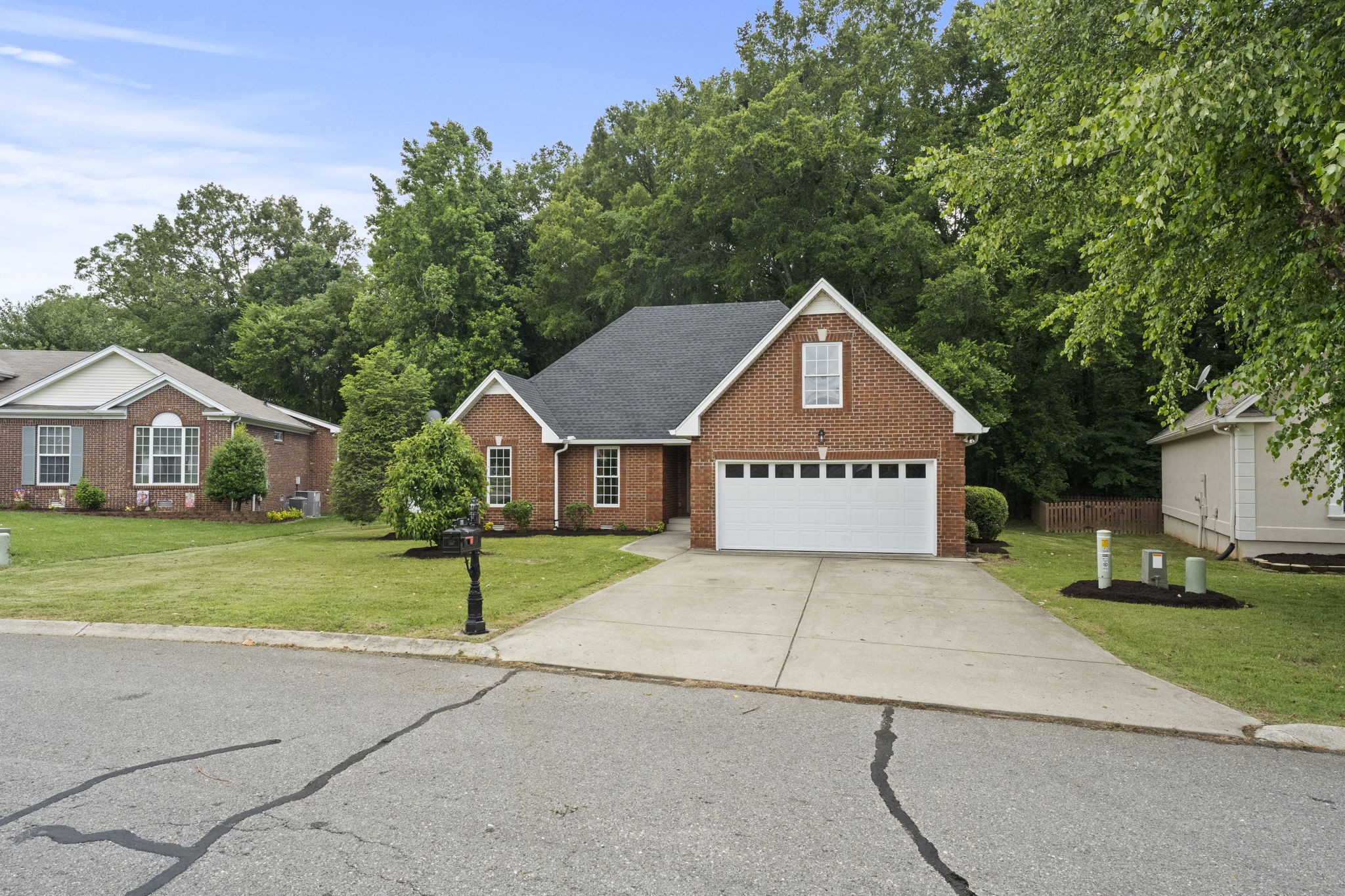 168 Foxrun Springfield, TN 37172 - Photo 1 of 38 Gallery Image 1