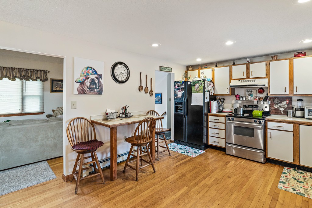 16 Shore Garden Road Hull, MA 02045 - Photo 4 of 29