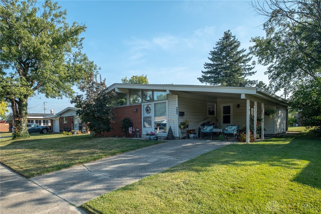 280 Gramercy Drive Riverside, OH 45431 - Photo 2 of 21