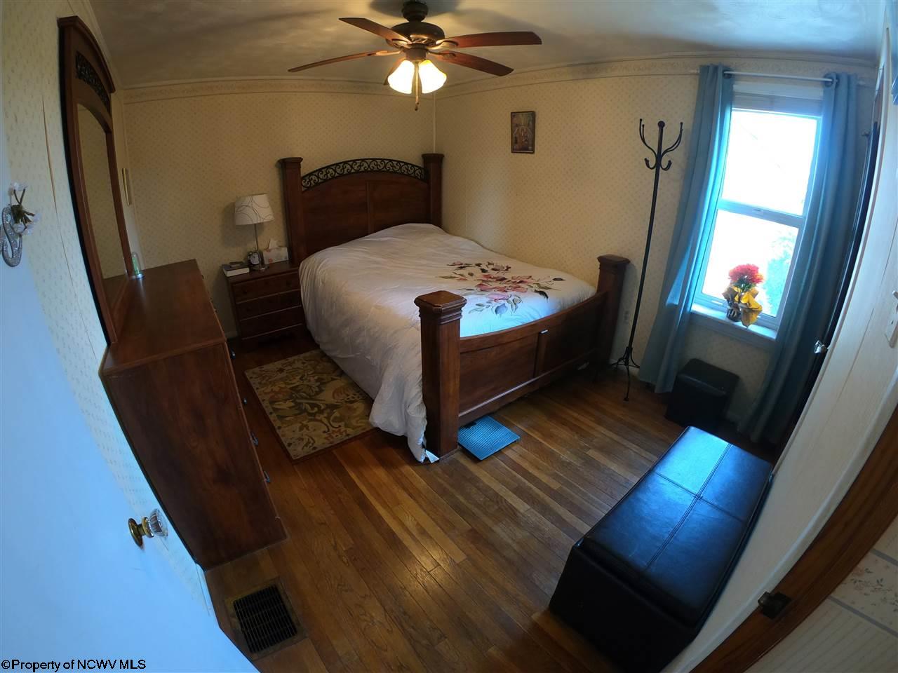 236 Ridgeley Road Morgantown, WV 26505 - Photo 12 of 18 Gallery Image 12