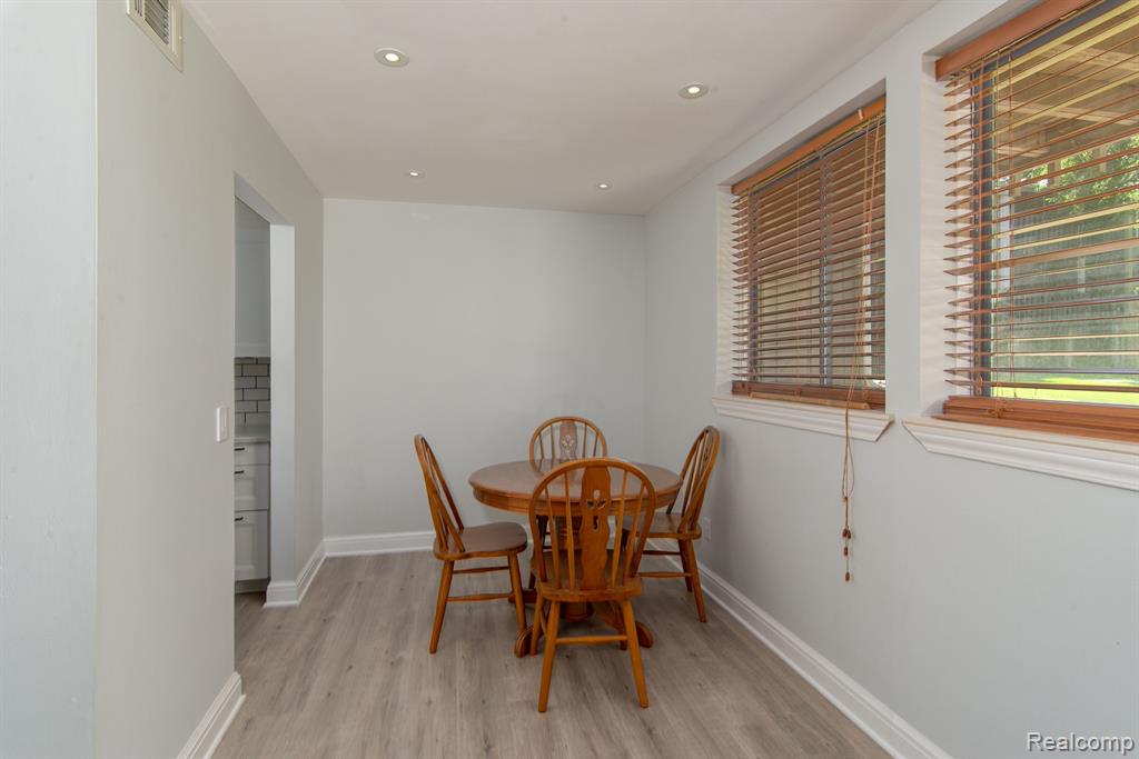 29870 West 12 Mile Road, Unit 704 Farmington, MI 48334 - Photo 8 of 16