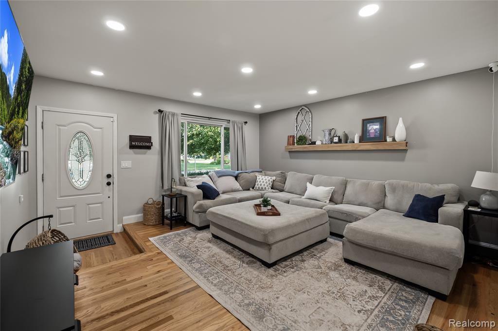 44211 Brandywyne Road Canton, MI 48187 - Photo 10 of 30 Gallery Image 10
