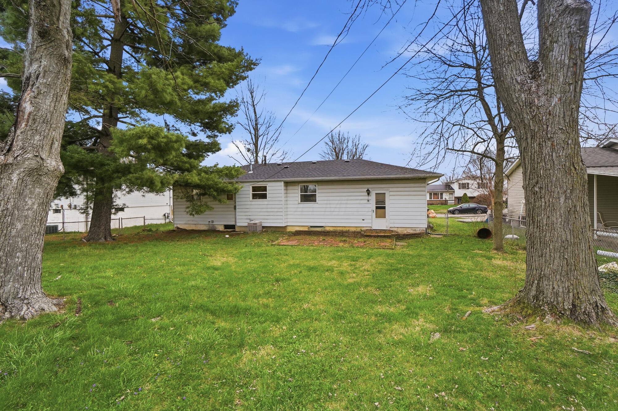 6365 Faircrest Road Columbus, OH 43229 - Photo 32 of 36 159