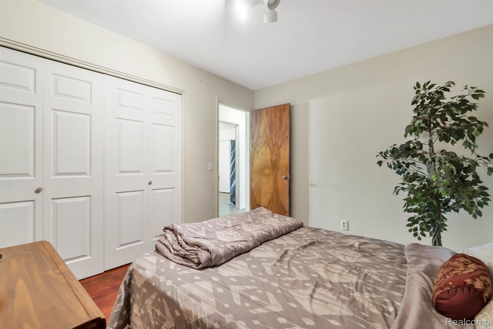 200 Elms Road Flushing, MI 48433 - Photo 16 of 33 20-200 S Elms-WindowStill-Real-Esta.jpg
