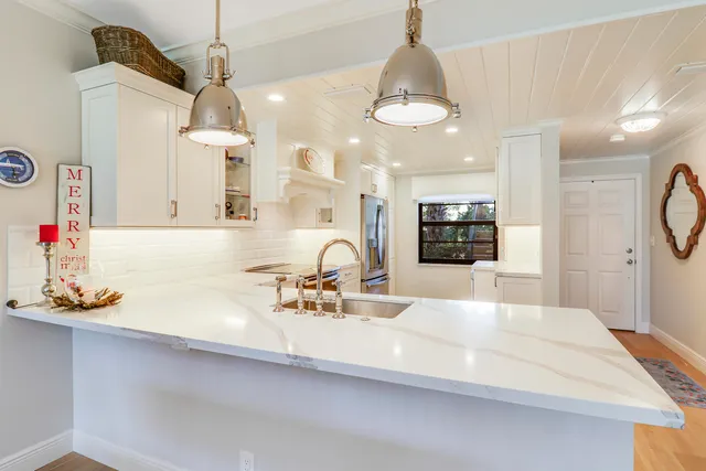 $7,500 | 275 South Beach Road, Unit 101C, Tequesta, FL 33469