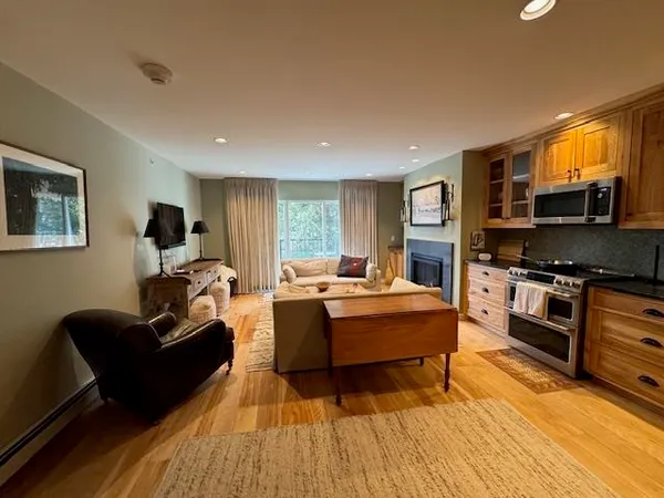 $355,000 | 251 Mountainside Drive, Unit 71, Warren, VT 05674