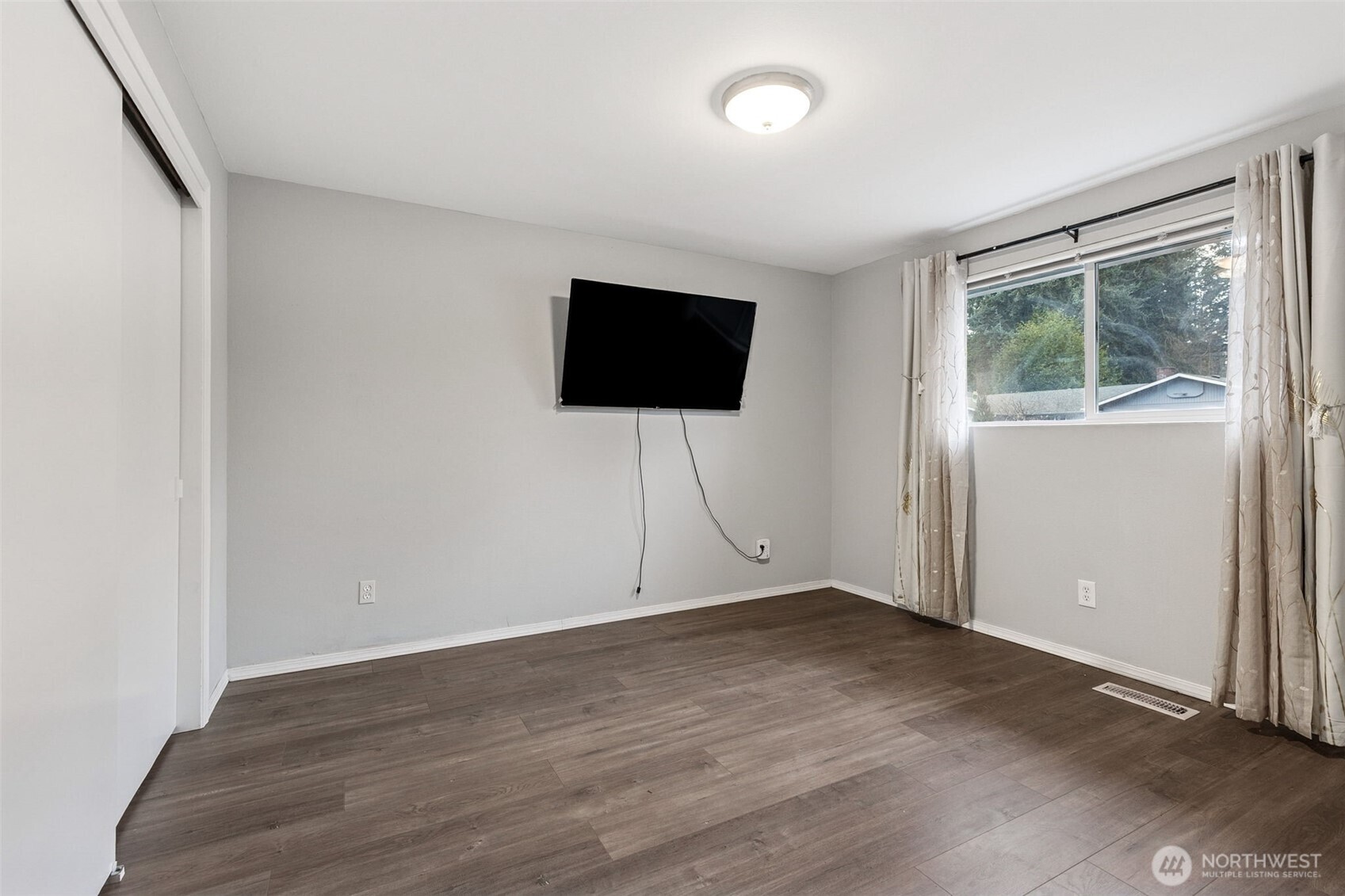 430 School Court Southeast Lacey, WA 98503 - Photo 16 of 25