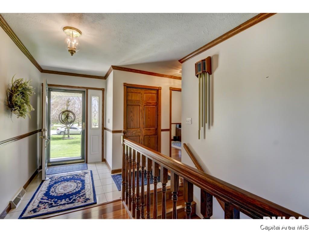 24550 Brookwood Hills Road Athens, IL 62613 - Photo 2 of 31 Gallery Image 2