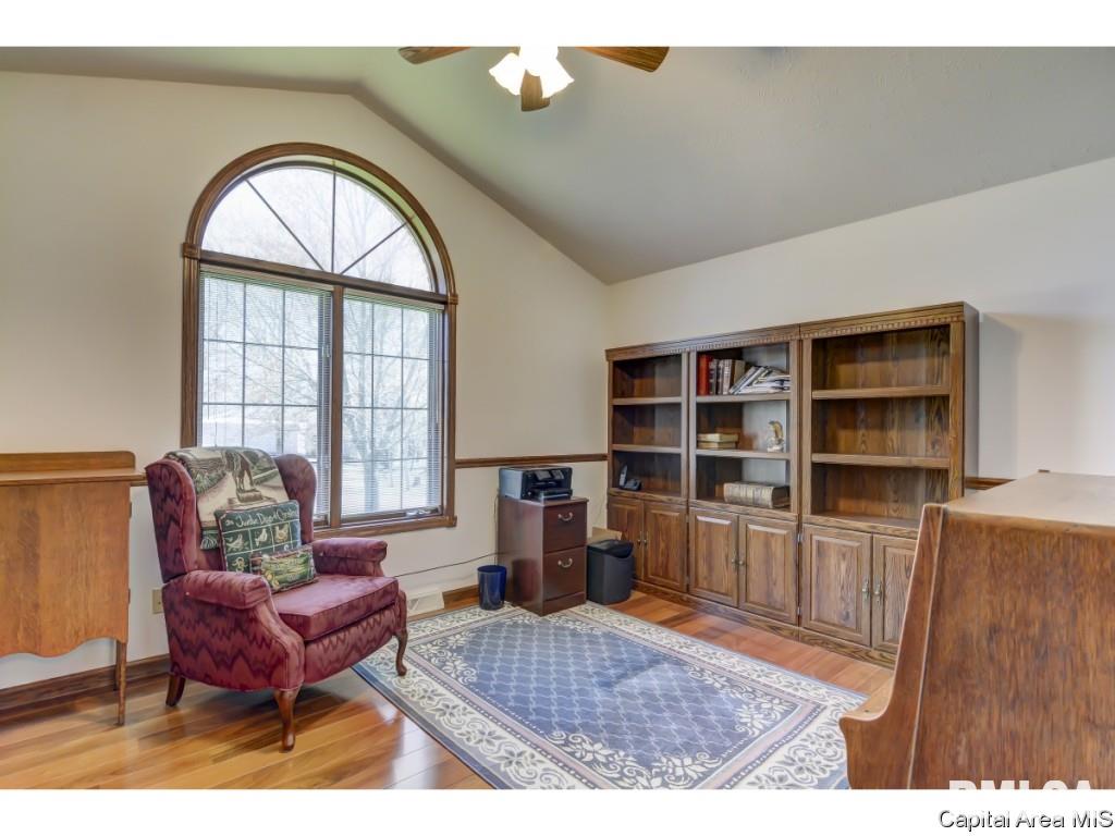 24550 Brookwood Hills Road Athens, IL 62613 - Photo 24 of 31 Gallery Image 24