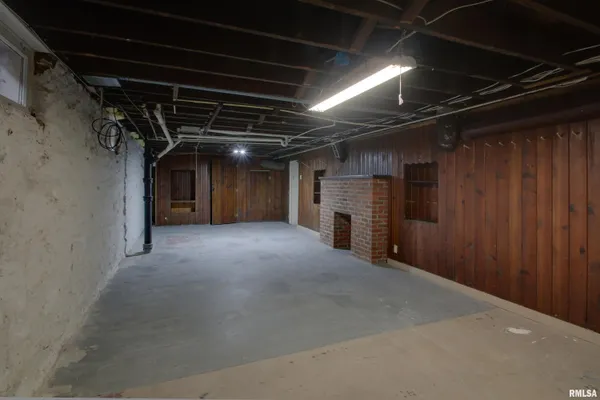 $259,900 | 2208 Vermont Street, Quincy, IL 62301