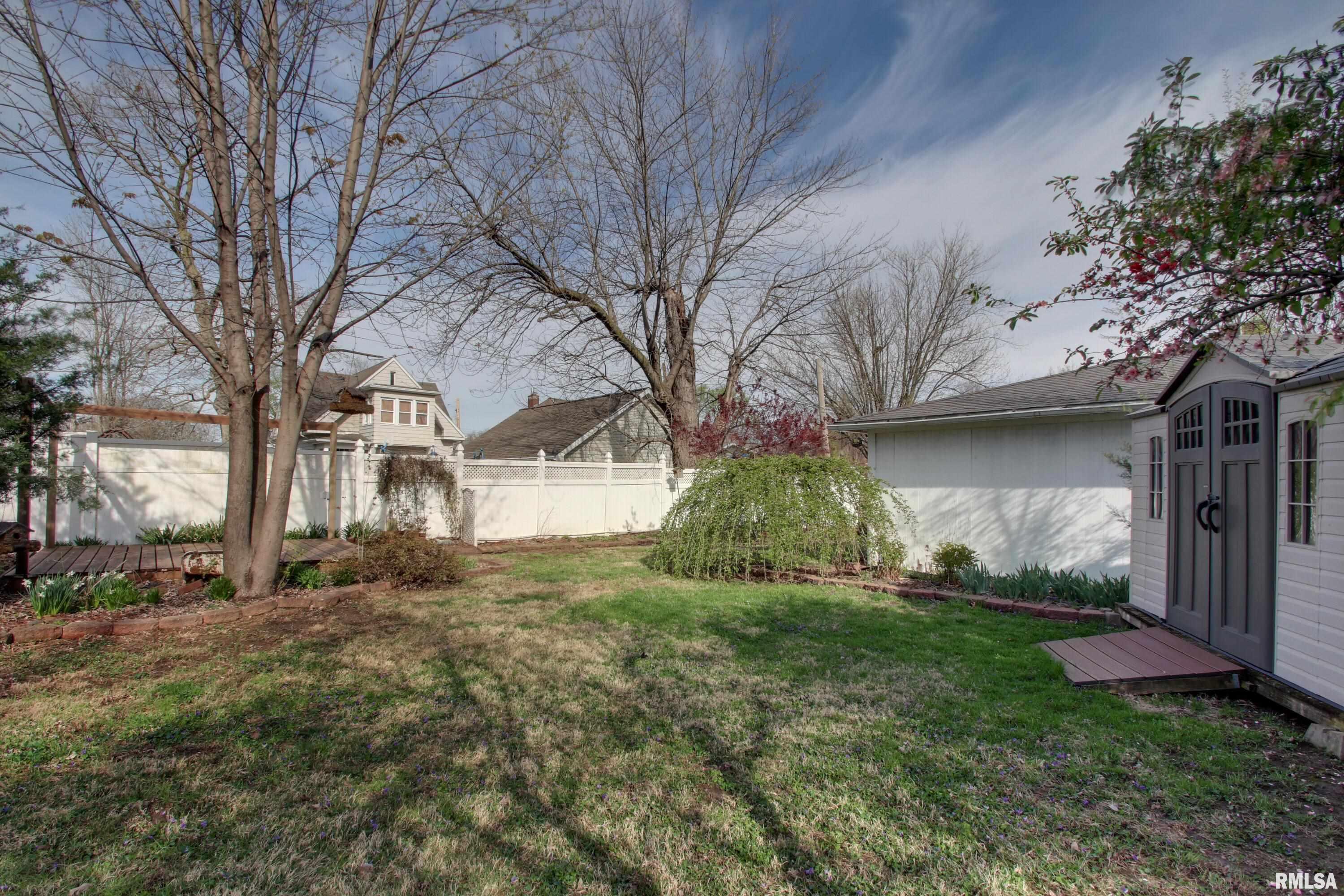 2208 Vermont Street Quincy, IL 62301 - Photo 24 of 27