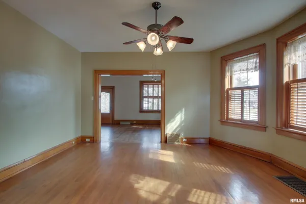 $259,900 | 2208 Vermont Street, Quincy, IL 62301