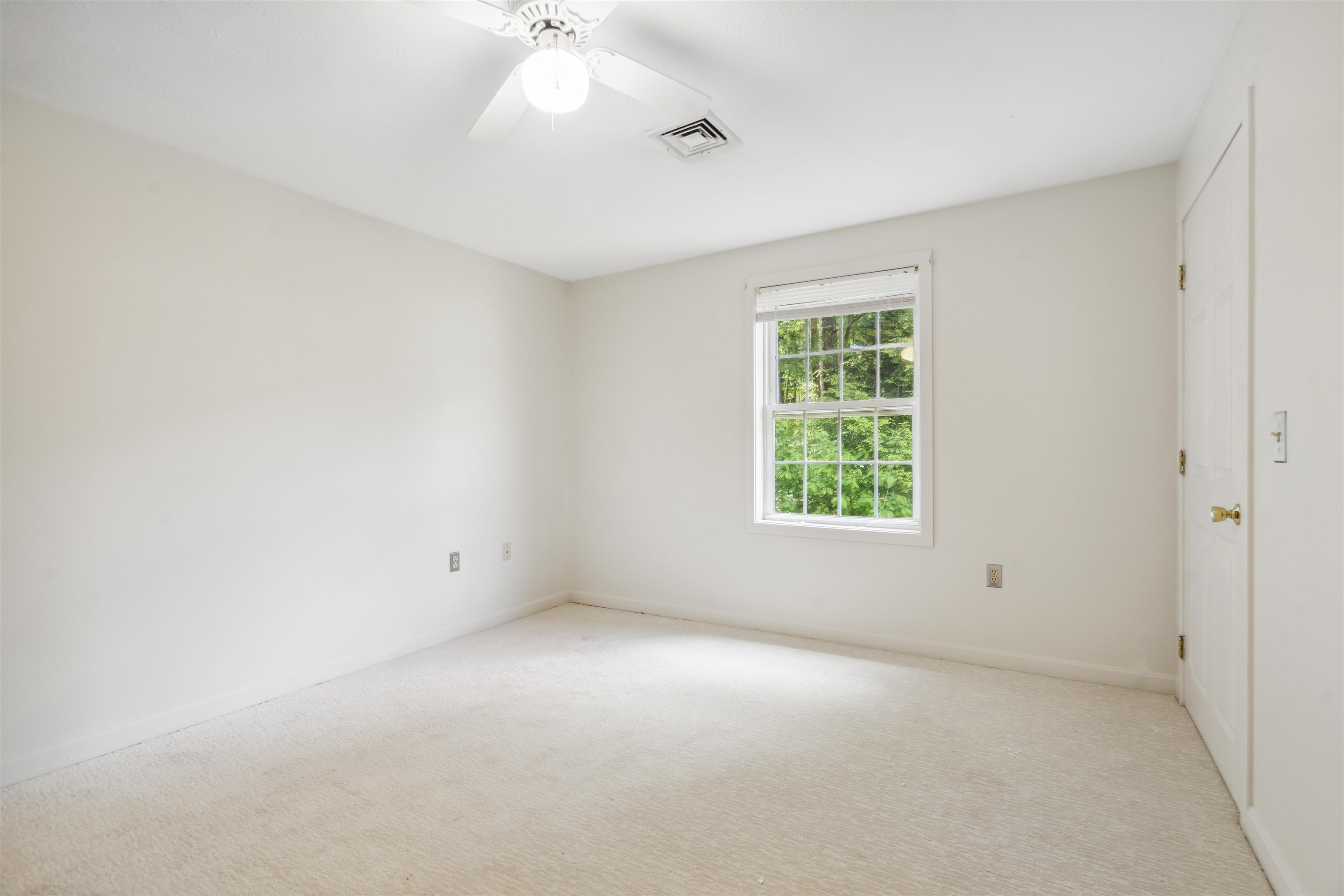 2761 Lake Shore Road, Unit 2 Gilford, NH 03249 - Photo 20 of 40