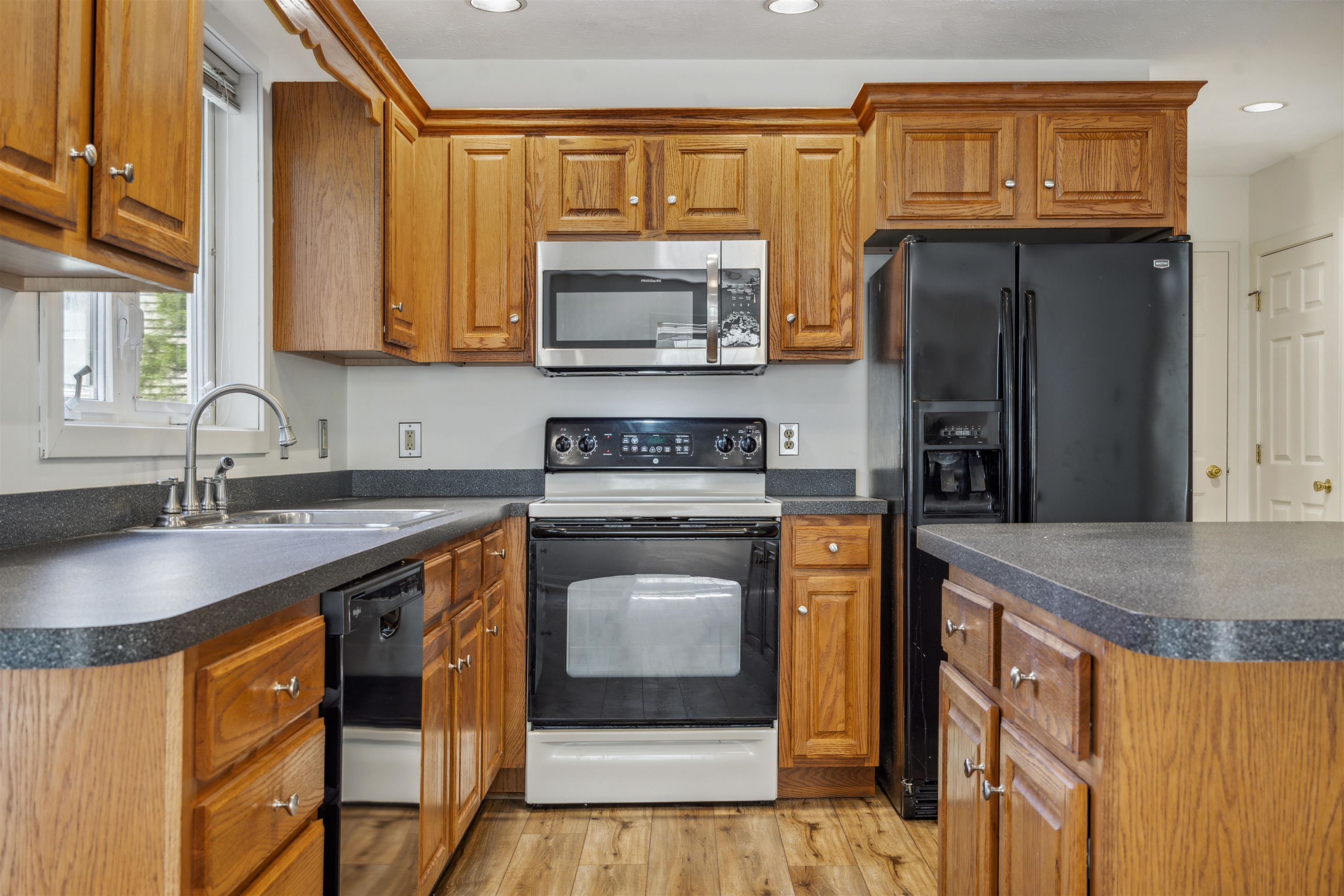 2761 Lake Shore Road, Unit 2 Gilford, NH 03249 - Photo 4 of 40