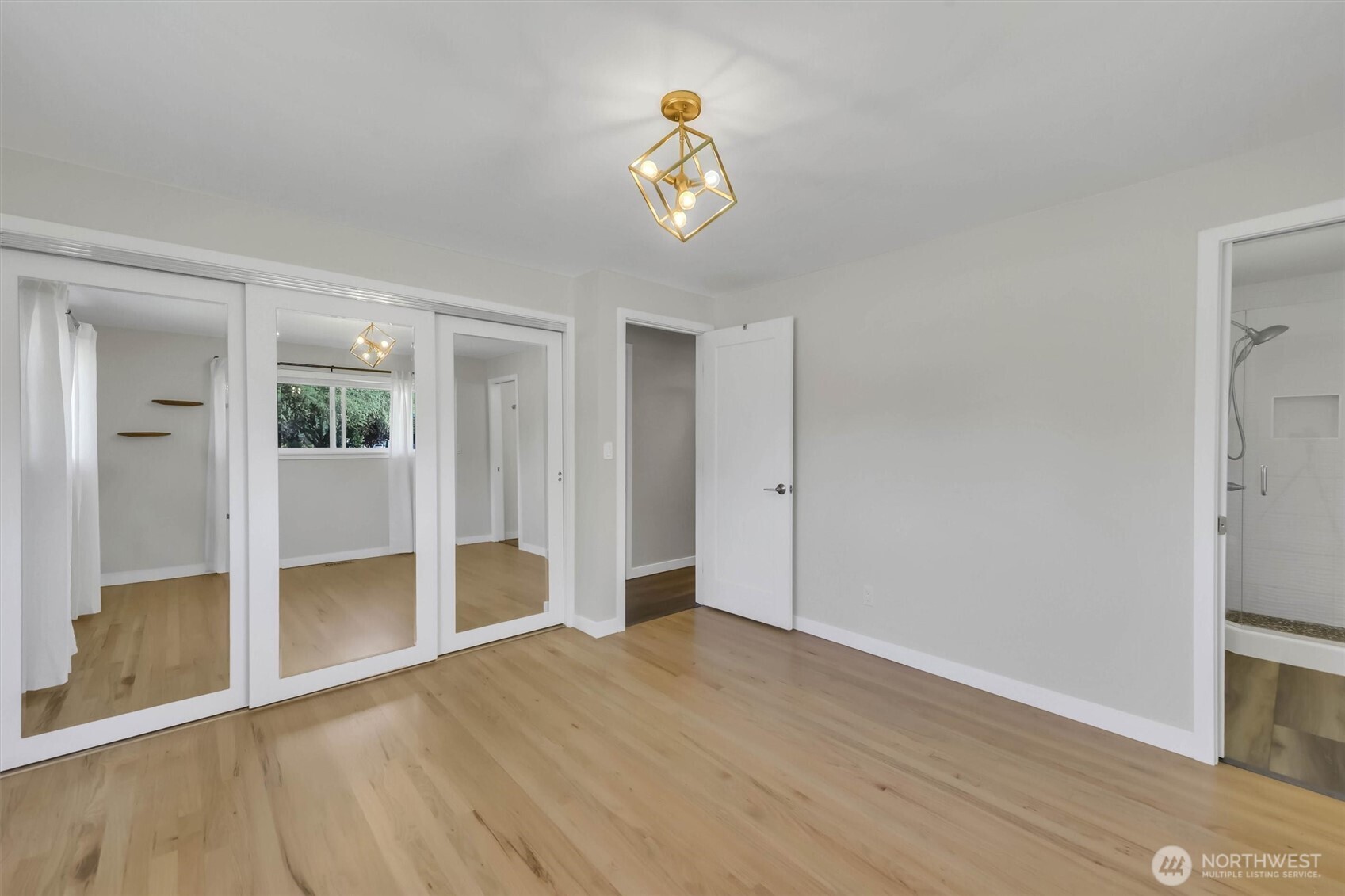 2102 Vine Road Brier, WA 98036 - Photo 18 of 40 Gallery Image 18